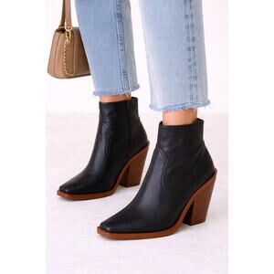 Vince Camuto Amtinda Bootie Black Leather Square Toe Block Heel Ankle Boots 8.5M